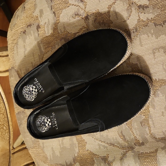 Vince Camuto Merinney Mules - Picture 2 of 10